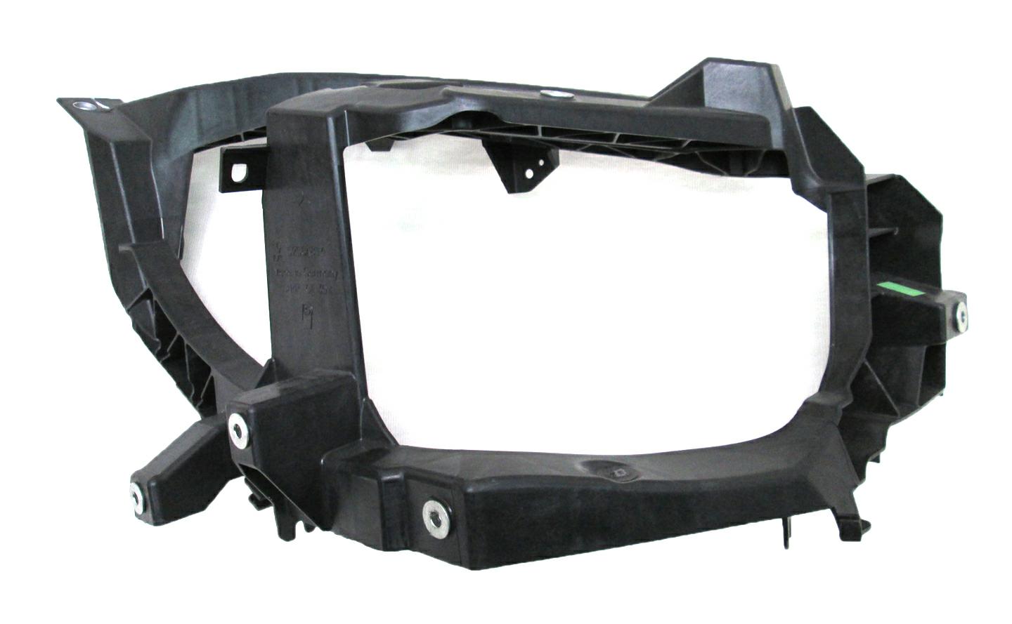 Articolo 002WT - SEDE FARO DX MITSUBISHI COLT 01/09>