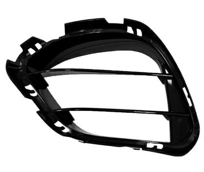 Articolo Q3G7Y - GRIGLIA P/TI A/SX EST NERA LUCIDA MERCED CLA C118-X118 SHOOTINGB