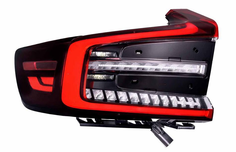 Articolo Q5C3M - FANALE P/DX EST A LED VOLVO EC40 10/21>
